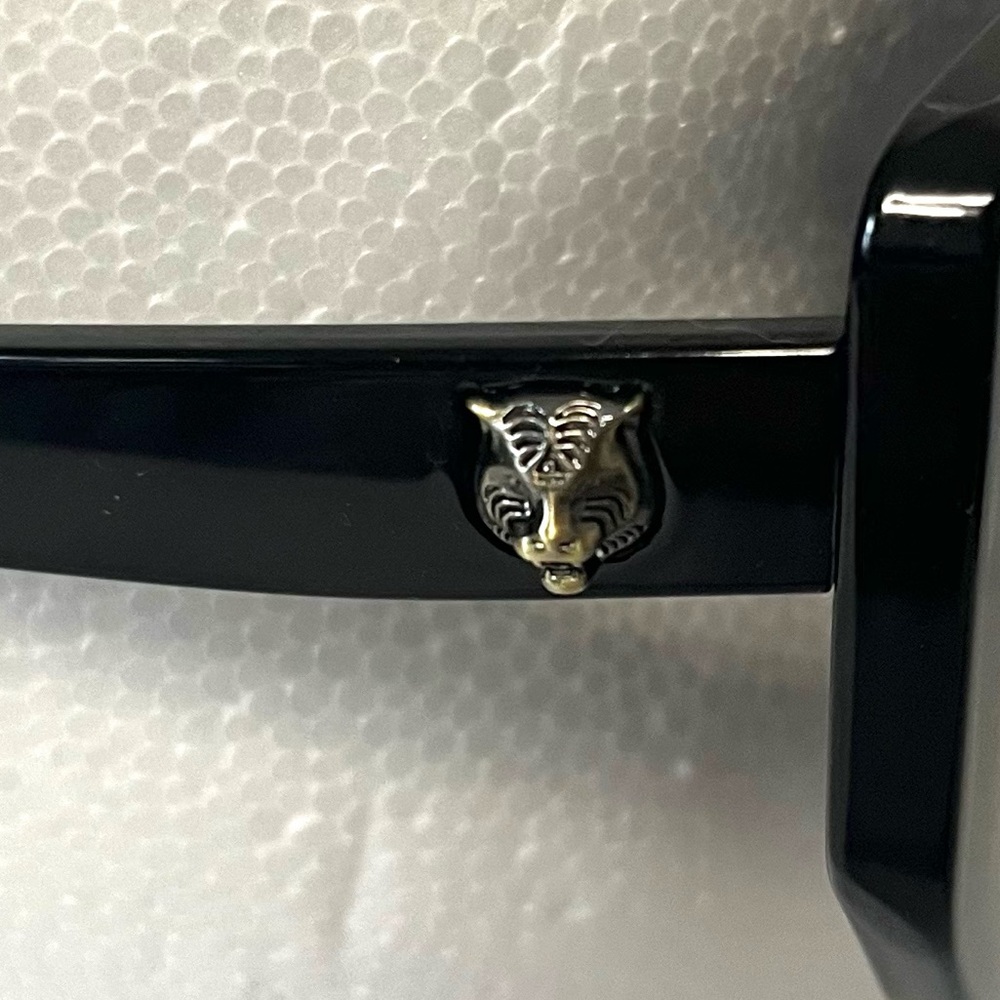 Retro Oversized Square Frame Sunglasses Black Silver Tone Tiger Embellishment - Picture 4 of 11